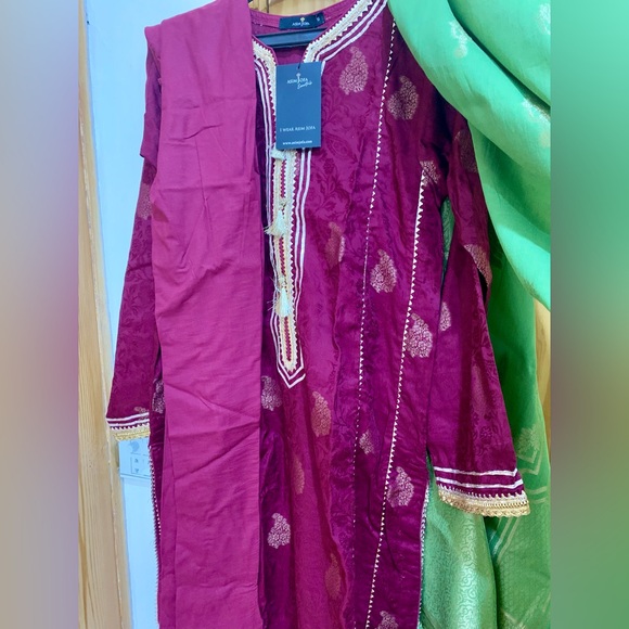 Designer Asim Jofa 3 pc Dress - Picture 7 of 14